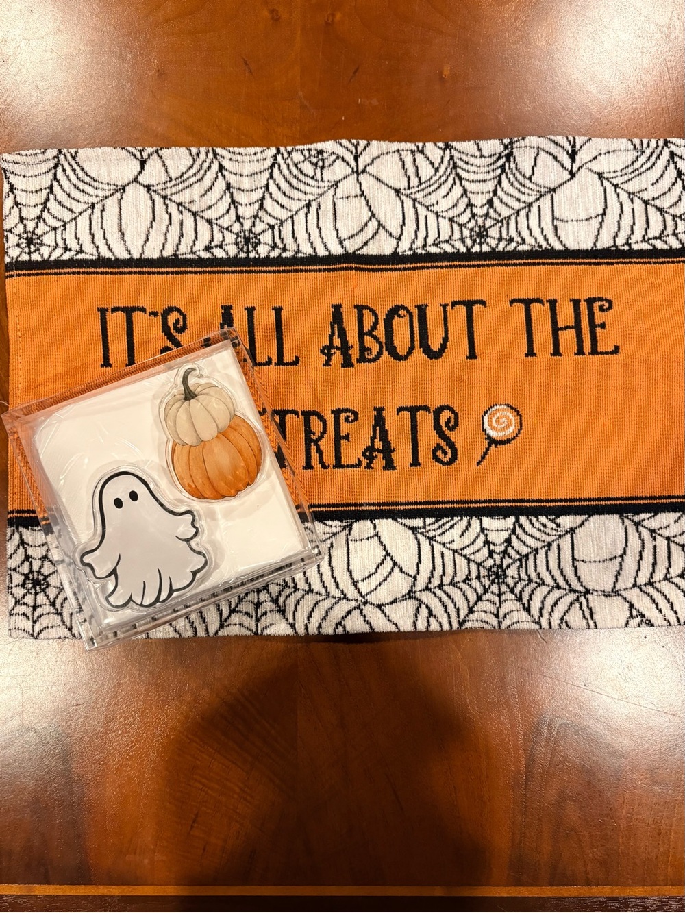 2 pc. NEW! Napkins holder with decorative Halloween and fall placemat included.
